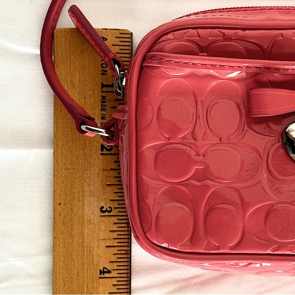 COACH Embossed Liquid Gloss East/West Multi Pouch, Coral Pink & Silver NWOT - Picture 8 of 12